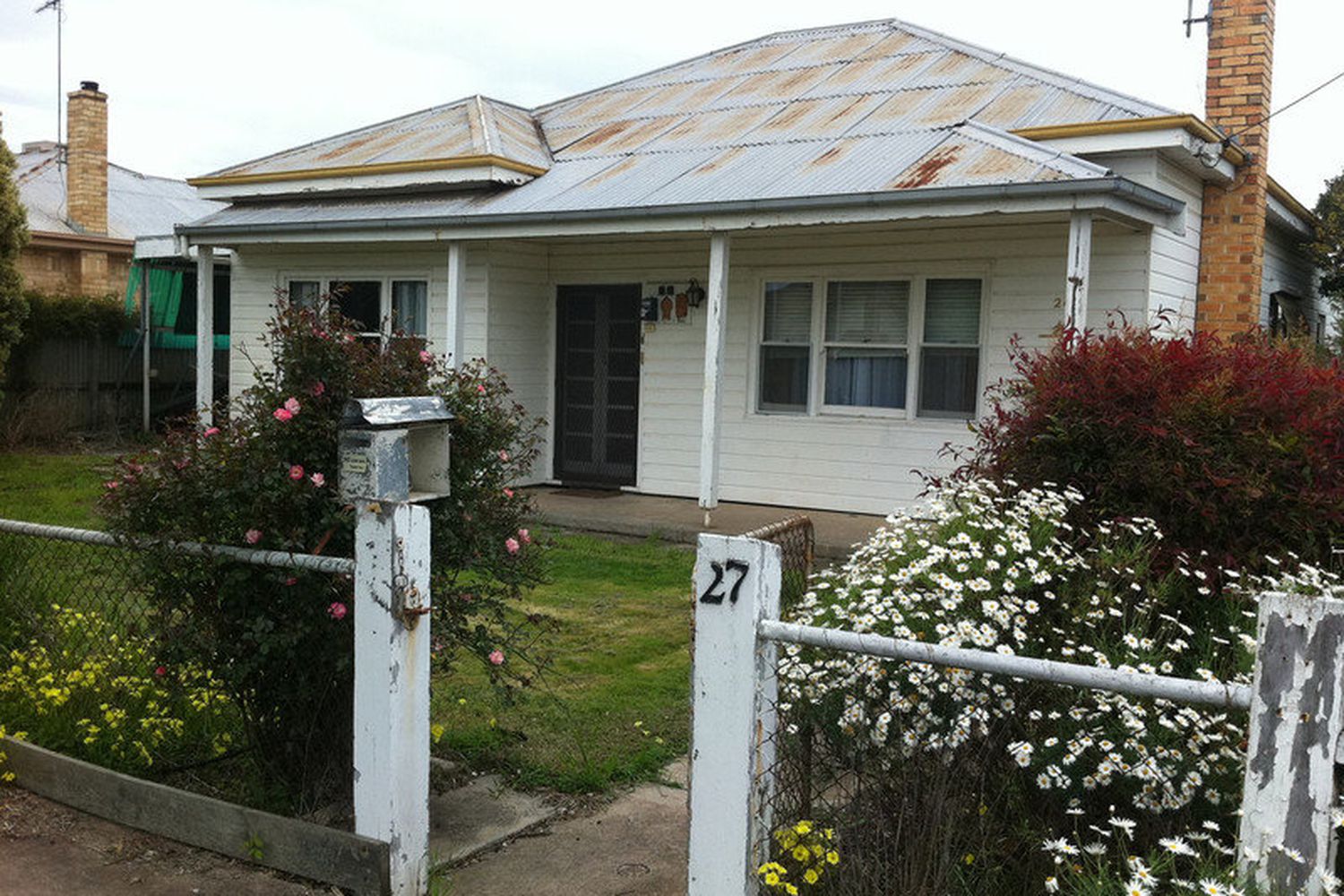27 Henry Street, Horsham