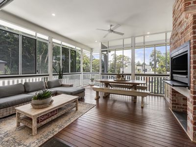 68 East Street, Redwood