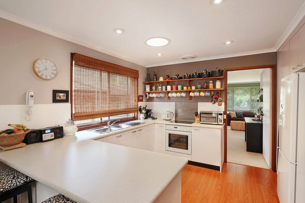 10 Camden Close, Point Clare