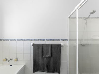 25A Montrose Street, Mannering Park