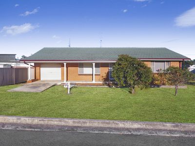 12 Malin Road, Oak Flats