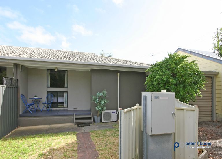 2 / 2 Storey Avenue, Aldinga Beach
