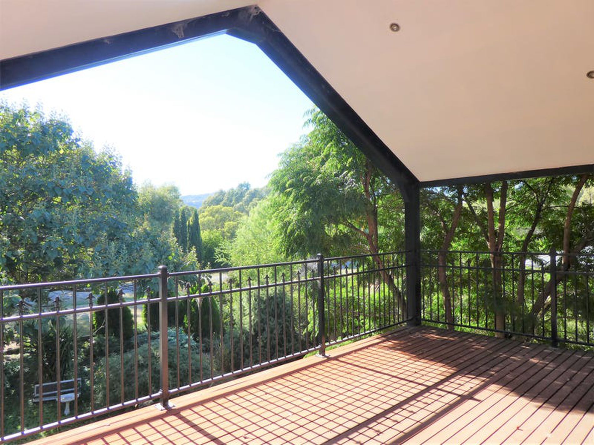 5 Scobie St South, Avenel