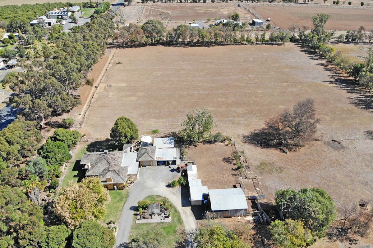 5 Weller Road, Lancaster