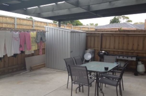 2 / 1-5 Heversham Grove, Greenvale