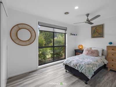 48 Ferndown Drive, Cranbourne