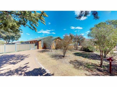 6 Magpie Close, Dubbo