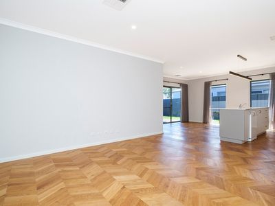 13 Denmark Loop, South Guildford