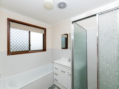2 / 18 Southbar Road, Karabar