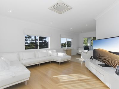 7 Grange Court, Castle Hill