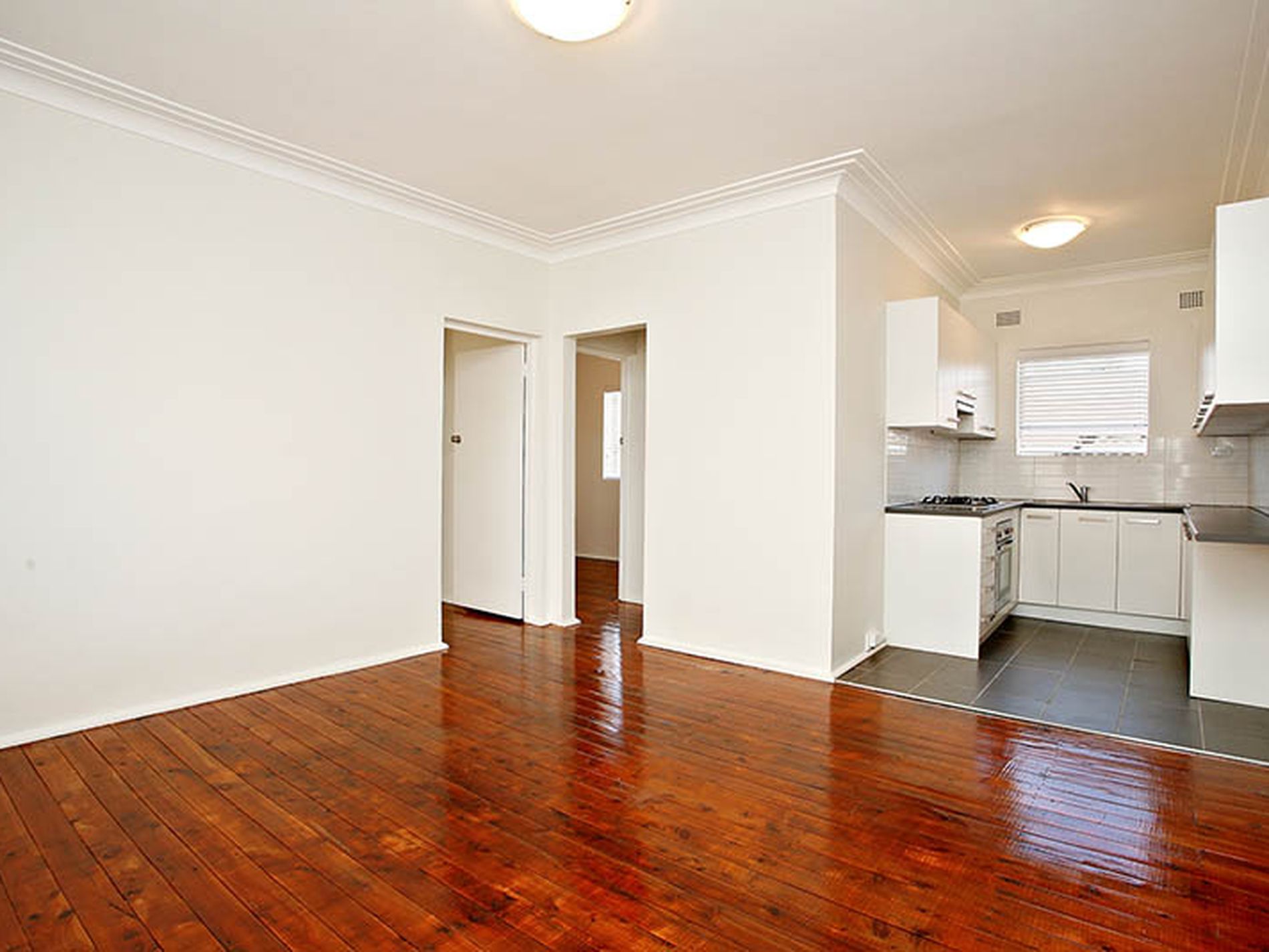 2 / 11 Derby Street, Kogarah