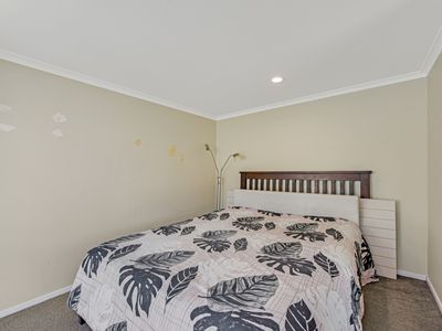 24 Hunt Terrace, Wakefield