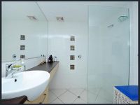 35 / 10 Grand Parade, Kawana Island