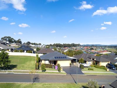 62 Wamara Crescent, Forster