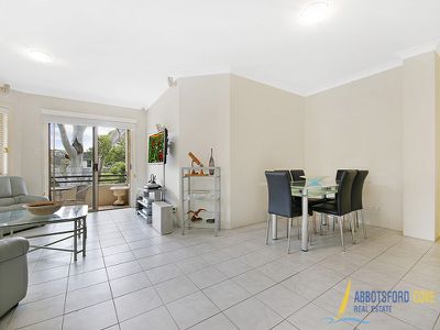 8 / 3 Blackwall Point Road, Abbotsford