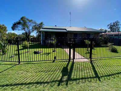 2 Debra Court, Urangan