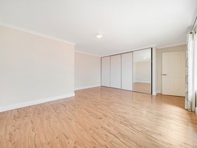 4 / 70 Gairloch Street, Applecross