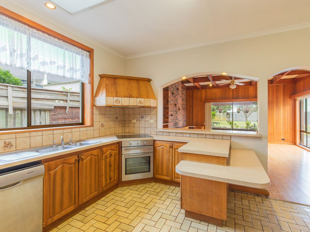 34 Sweeney Drive, Narre Warren