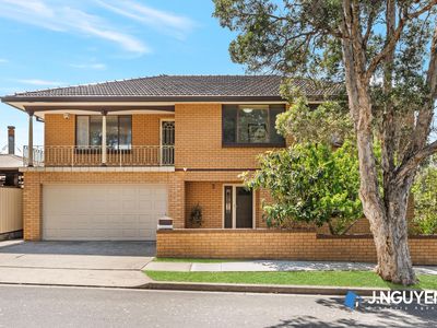 2 Drummoyne Crescent, St Johns Park