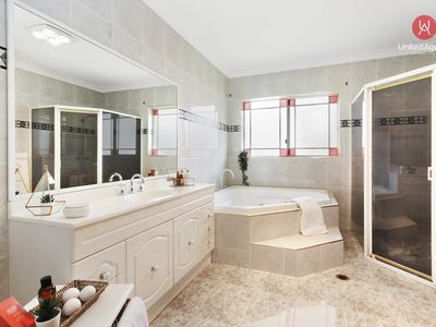 44 Richard Crescent, Cecil Hills