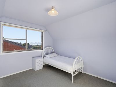 6 Baringa Road, Taroona