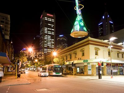 2A / 811 HAY STREET, Perth