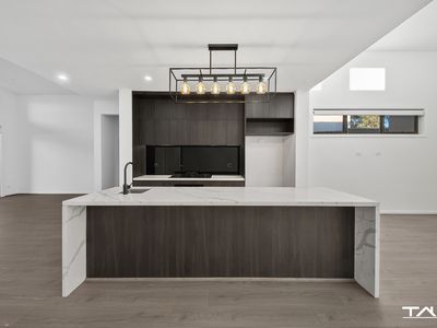 7 Gulshan Avenue, Claremont Meadows