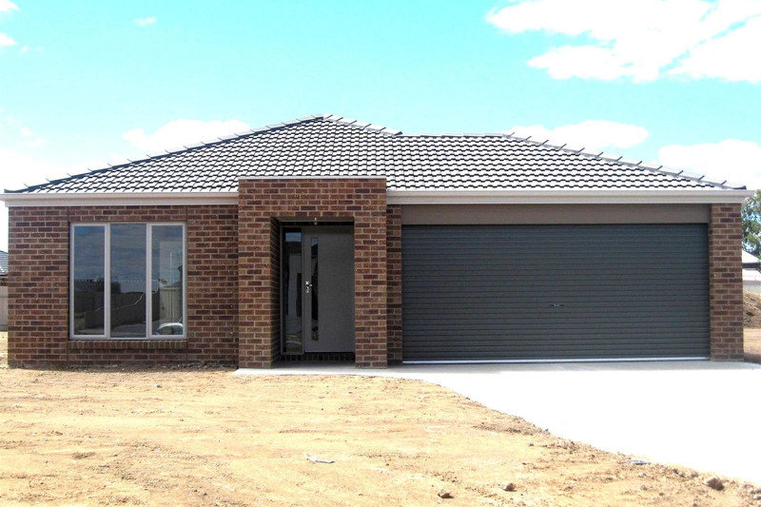 9 Deakin Court, Horsham