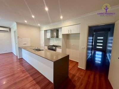 72 Tristania Drive, Point Cook