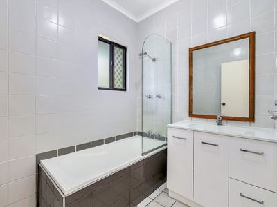 8 Invar Court, Woodroffe