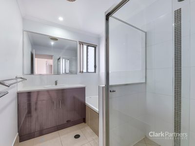 41 Hume Circuit, Warner