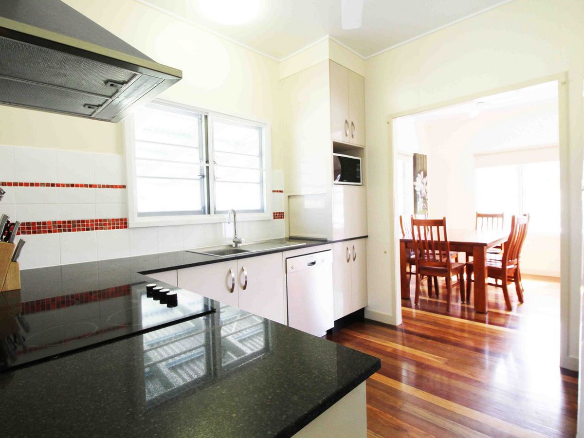 7 SEVERIN STREET, Tinaroo