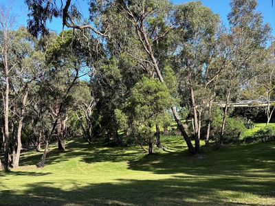 32 L L Road, Officer