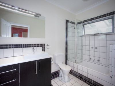 1 Roxanne Court, Woodend