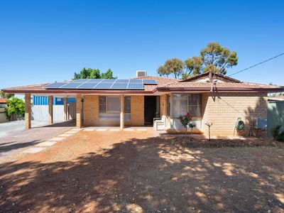 37 Cotter Street North, Hannans