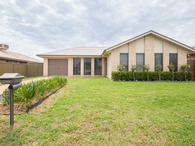 16 Arthur Summons Street, Dubbo