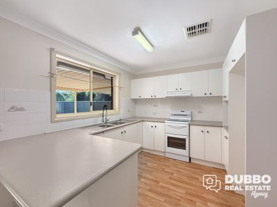 7 Kestrel Close, Dubbo