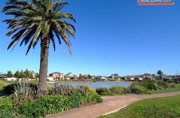 7 Meadowbank Lane, Craigieburn