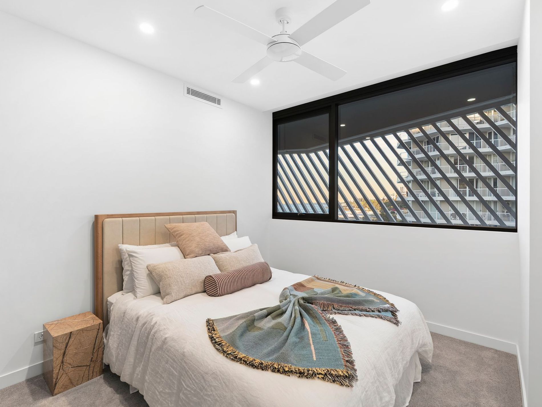 701 / 16 Musgrave Street, Coolangatta