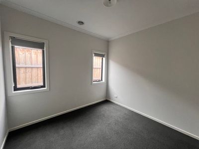 47 Bonhams Circuit, Manor Lakes