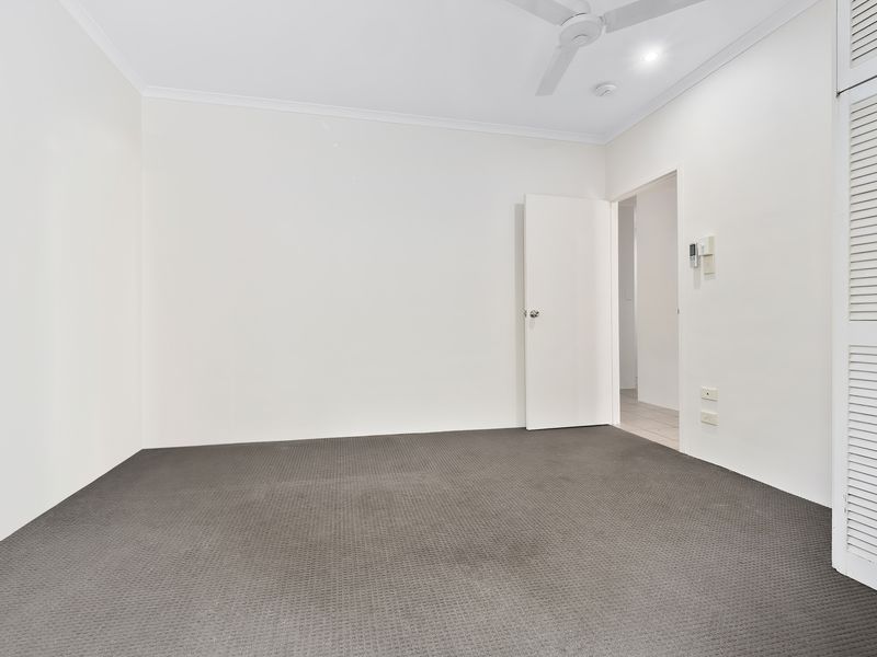 29/24 Warren Street, Palm Cove