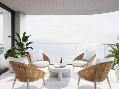 Exceptional Oceanside Apartments with Sky Lounge