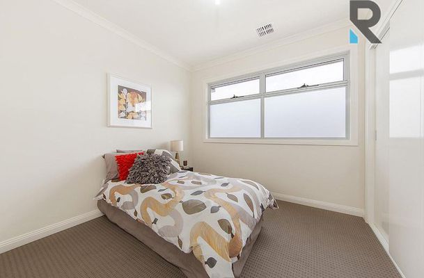 97 Horizon Boulevard, Greenvale