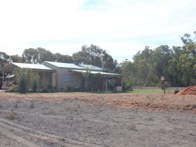 6523 Swan Hill Road, Moulamein