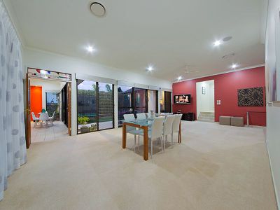 4 Hepburn Close, Wakerley