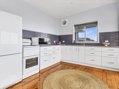 12 Viewhill Road, Kianga