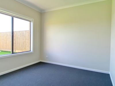 11 Nunda Way, Manor Lakes
