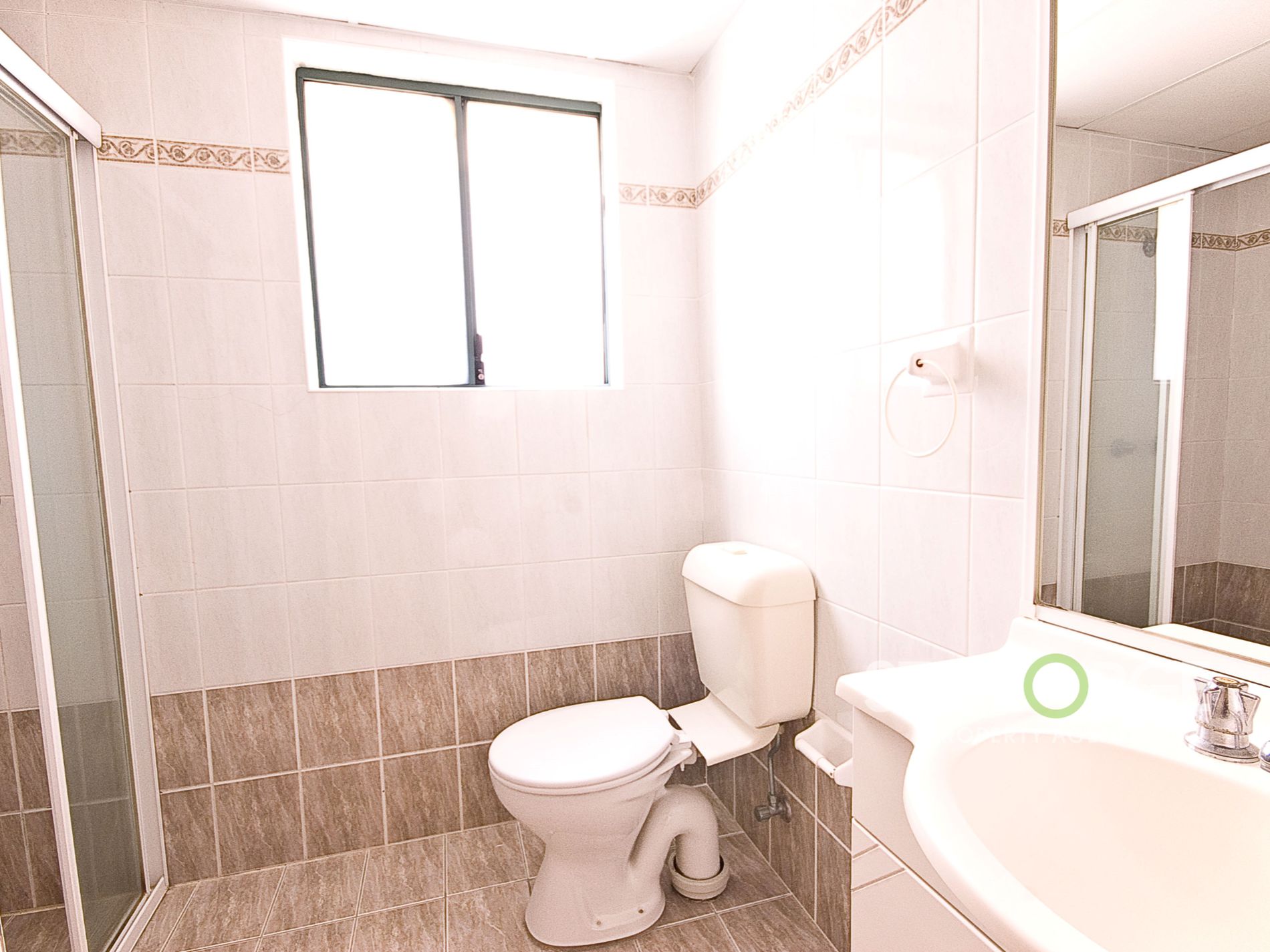 8 / 22 Sarsfield Circuit, Bexley North