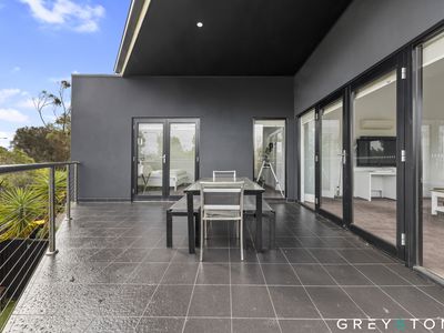 5 / 5-6 Chelsworth Place, Caroline Springs