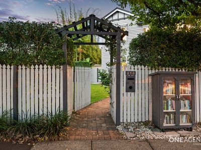 213 Honour Avenue, Chelmer